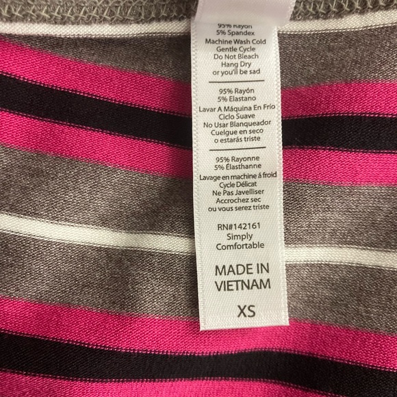 LuLaRoe Classic T, Size XS, NWT - Picture 3 of 5